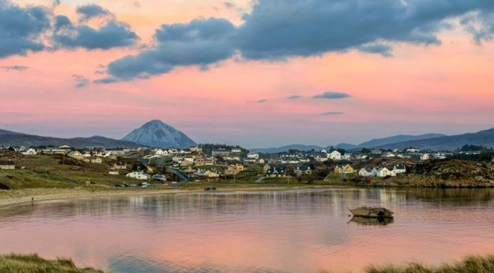 Apartament Dungloe Lakeside Lodging Zewnętrze zdjęcie